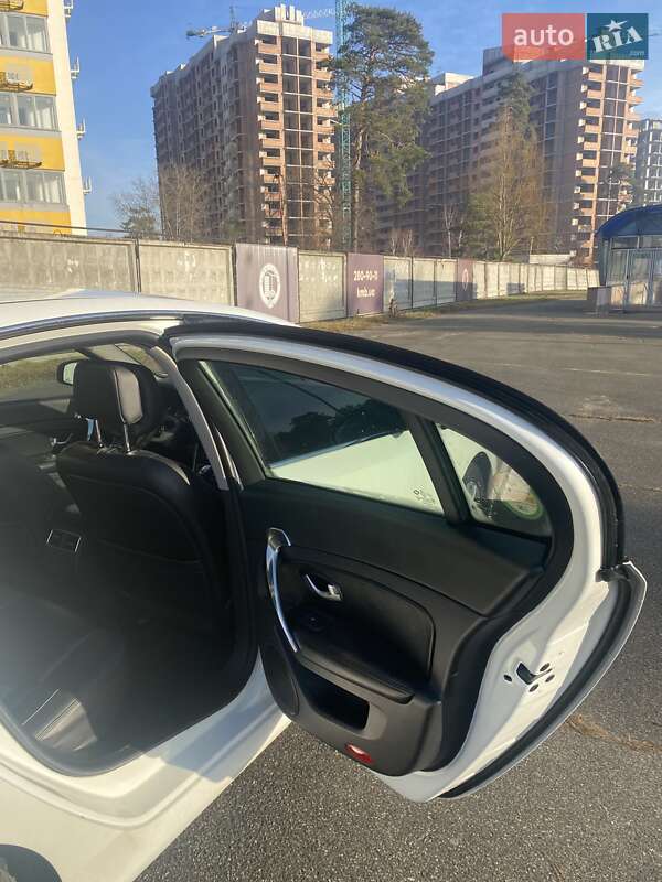 Седан Samsung SM5 2012 в Києві