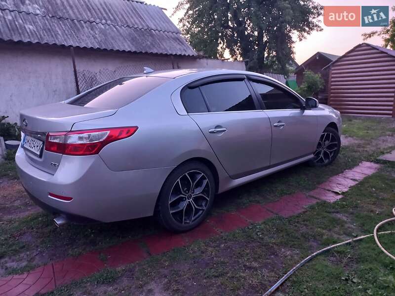 Седан Samsung SM5 2012 в Виннице