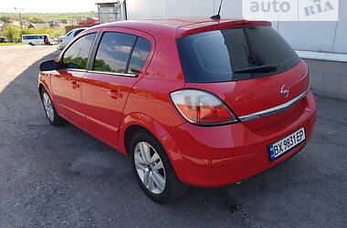 Хэтчбек Saturn Astra 2008 в 