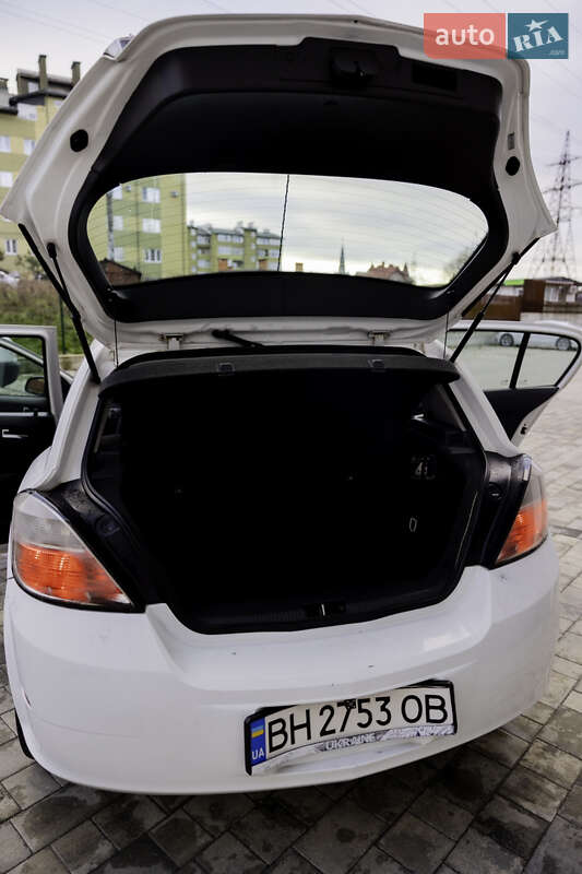 Хэтчбек Saturn Astra 2007 в Ужгороде