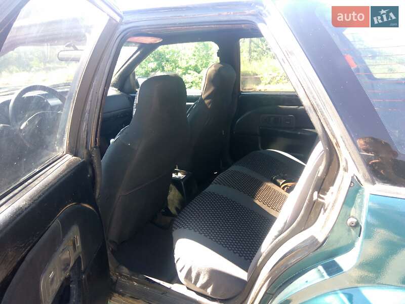 Седан Saturn SL 1992 в Харькове