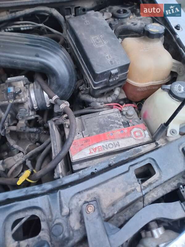 Позашляховик / Кросовер Saturn Vue 2004 в Бердичеві фото 33 Позашляховик / Кросовер Saturn Vue 2004 в Бердичеві