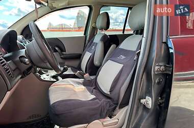 Внедорожник / Кроссовер Saturn Vue 2004 в 