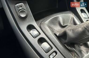 Внедорожник / Кроссовер Saturn Vue 2004 в 