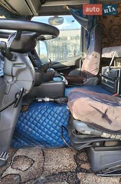 Тягач Scania 114 2002 в 