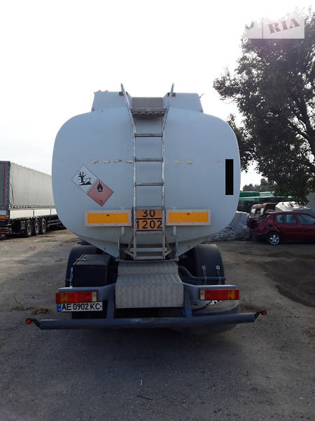 Бензовоз Scania 124 1999 в Дніпрі