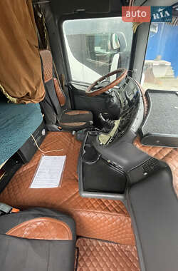 Тягач Scania 124 2003 в 