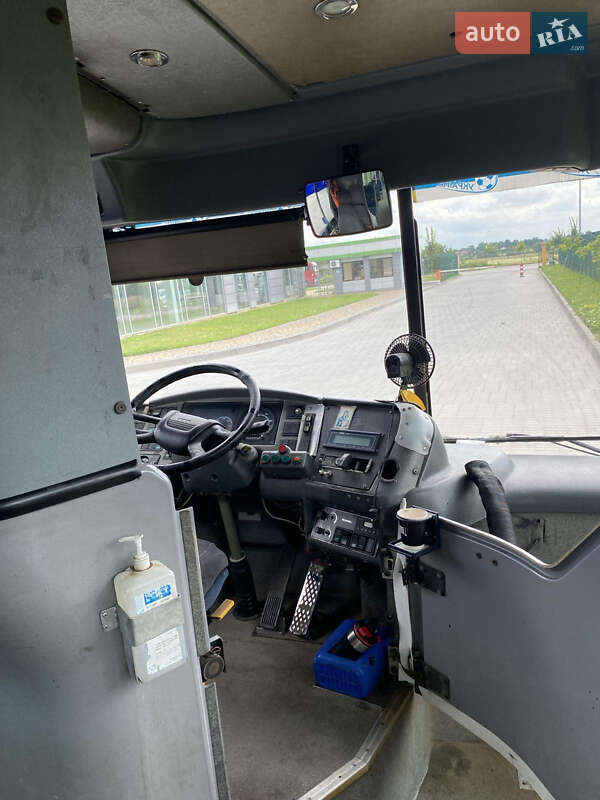 Міський автобус Scania CN 94 1999 в Львові