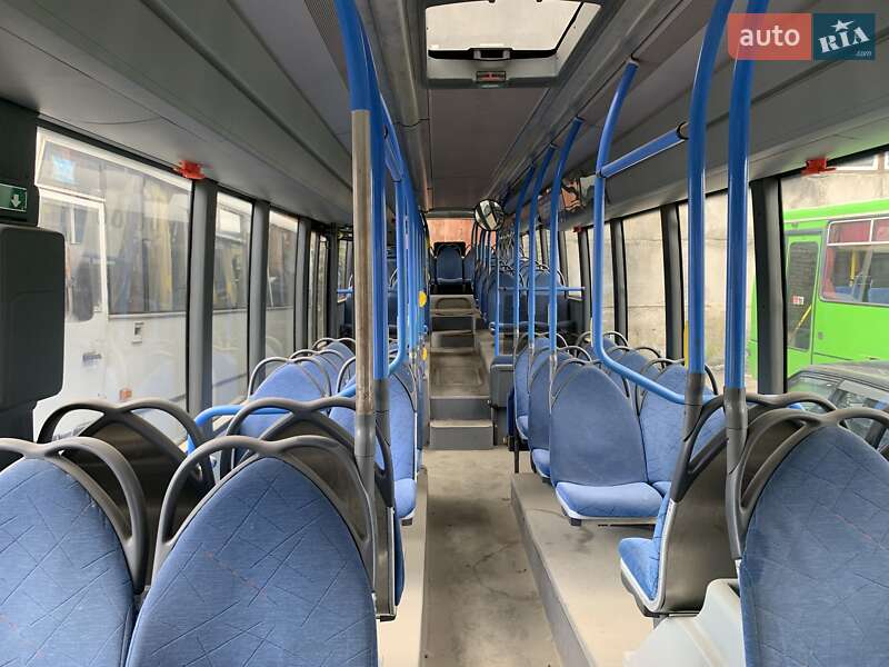 Городской автобус Scania K 2009 в Львове