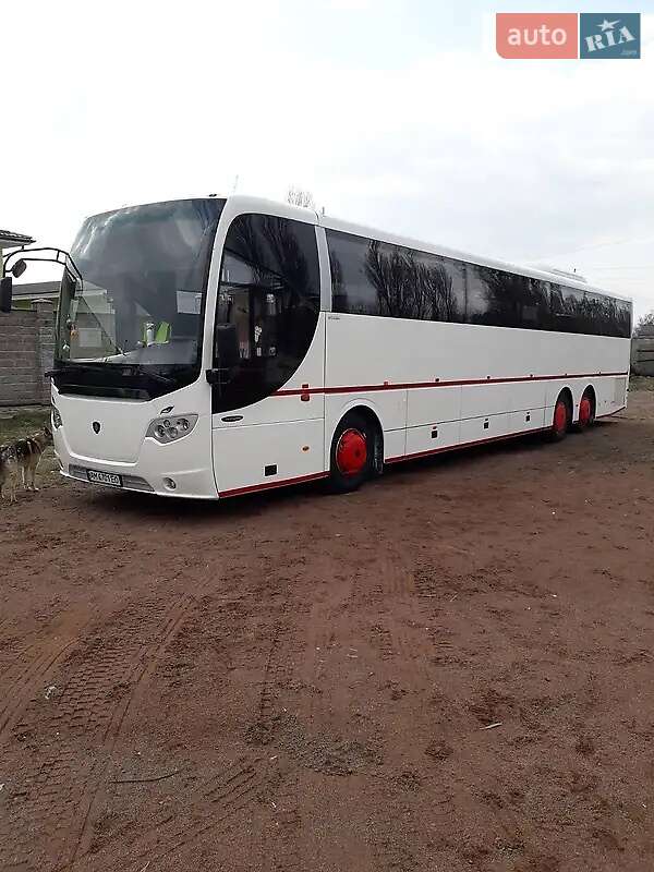 Туристический / Междугородний автобус Scania OmniExpress 2011 в Иршаве