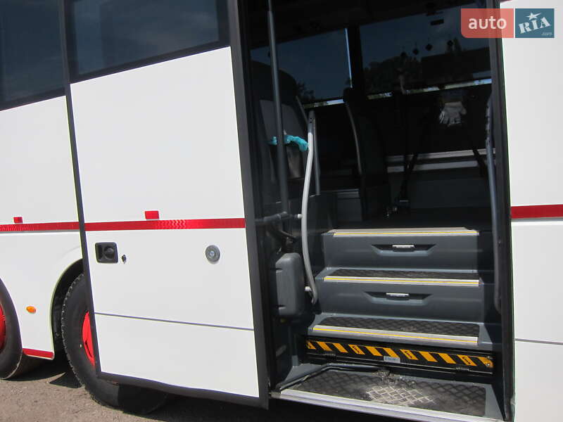 Туристический / Междугородний автобус Scania OmniExpress 2011 в Иршаве