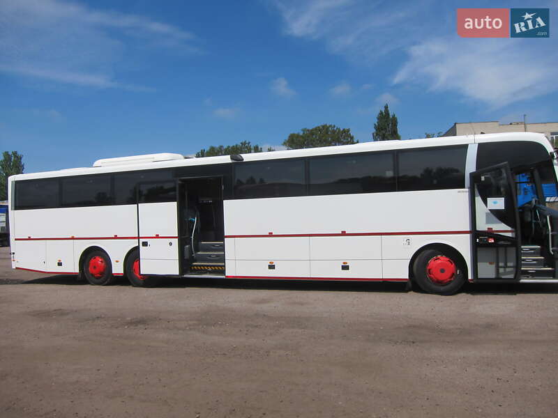 Туристический / Междугородний автобус Scania OmniExpress 2011 в Иршаве