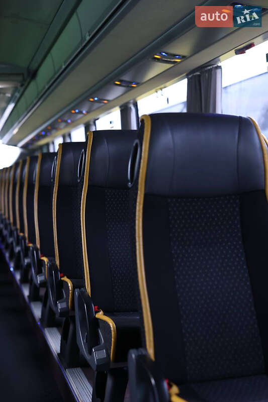 Туристичний / Міжміський автобус Scania OmniExpress 2013 в Києві
