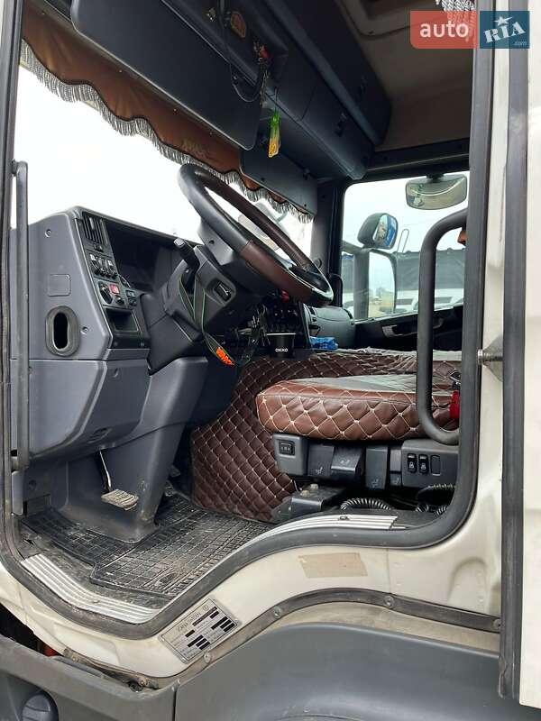 Тягач Scania P 2008 в Києві