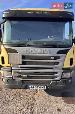 Тягач Scania P 2012 в 
