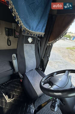 Контейнеровоз Scania P 2008 в 