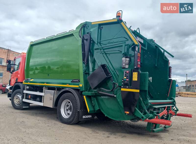 Сміттєвоз Scania P 2011 в Луцьку
