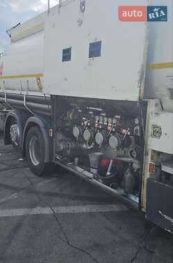 Бензовоз Scania P 2011 в 