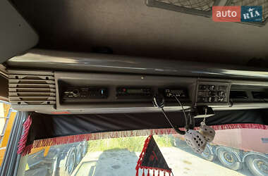 Тягач Scania R 124 2004 в 