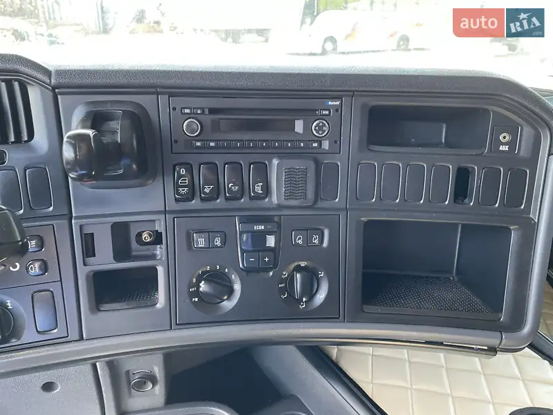 Тягач Scania R 400 2012 в 