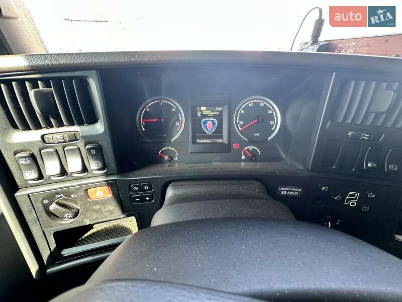 Тентований Scania R 420 2012 в Києві