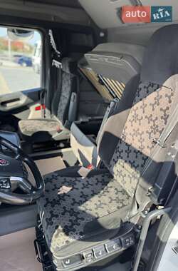 Контейнеровоз Scania R 450 2020 в 