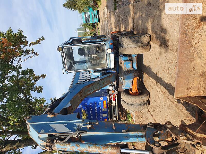 Колесный экскаватор Schaeff HML 1989 в Яворове