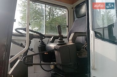 Екскаватор навантажувач Schaeff HML 1994 в Чернівцях