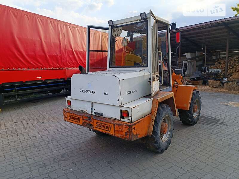 Фронтальні навантажувачі Schaeff SKL 1991 в Калуші