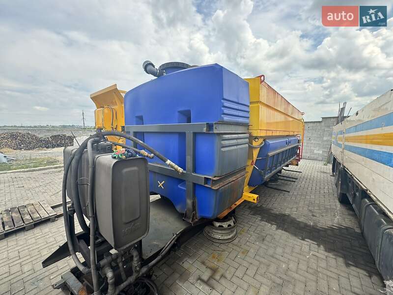 Пескоразбрасывающая машина SCHMIDT Stratos 2010 в Городище фото 4 Пескоразбрасывающая машина SCHMIDT Stratos 2010 в Городище