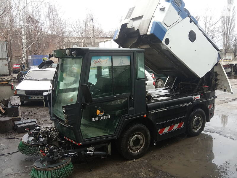 Уборочная машина SCHMIDT Swingo 2012 в Одессе