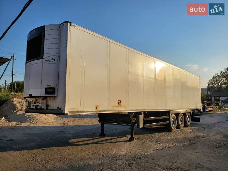 Рефрижератор полуприцеп Schmitz Cargobull Cargobull 2015 в Болграде