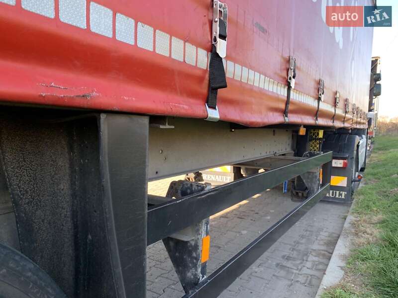 Бортовой полуприцеп Schmitz Cargobull Cargobull 2005 в Трускавце