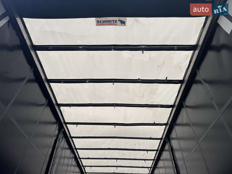 Тентований борт (штора) - напівпричіп Schmitz Cargobull Cargobull 2012 в Надвірній