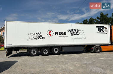 Изотермическая будка Schmitz Cargobull Cargobull 2012 в 