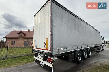Тентований борт (штора) - напівпричіп Schmitz Cargobull Cargobull 2015 в Надвірній