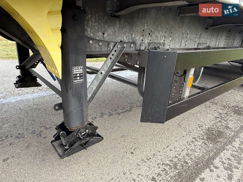 Тентований борт (штора) - напівпричіп Schmitz Cargobull Cargobull 2015 в Надвірній