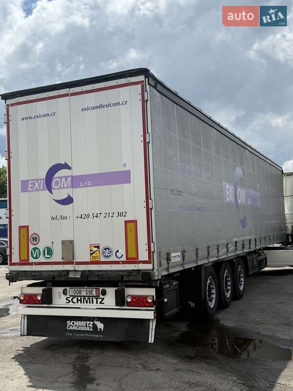 Бортовой полуприцеп Schmitz Cargobull Cargobull 2014 в Ровно