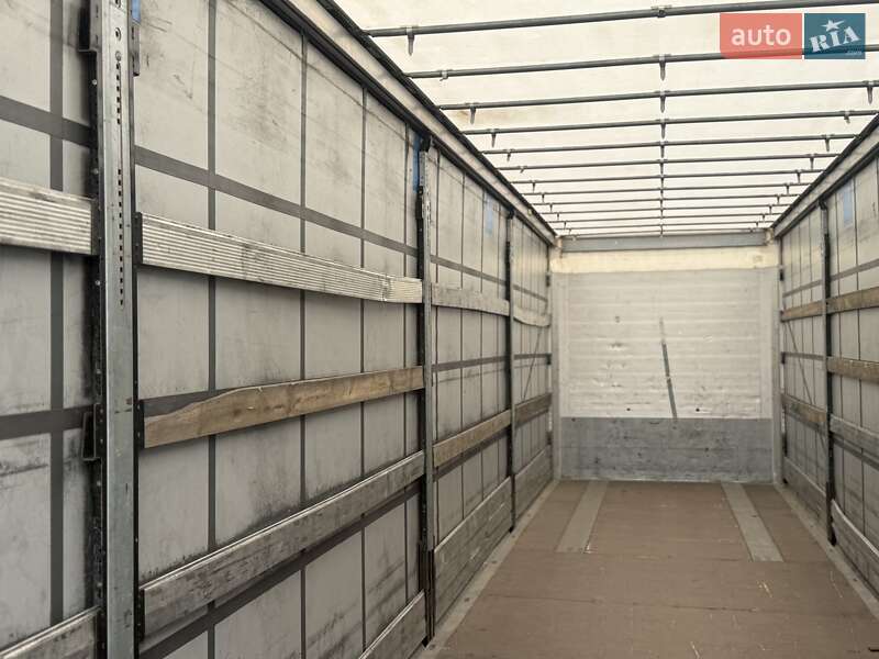 Бортовой полуприцеп Schmitz Cargobull Cargobull 2014 в Ровно