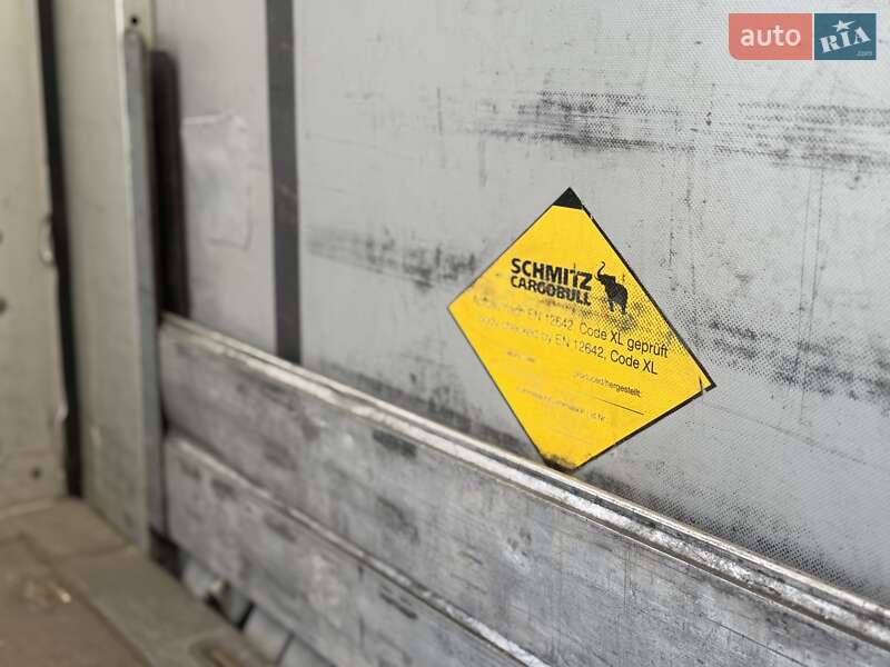 Бортовой полуприцеп Schmitz Cargobull Cargobull 2014 в Ровно