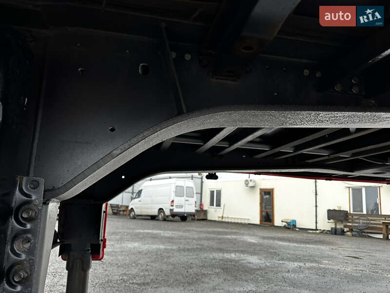 Тентований борт (штора) - напівпричіп Schmitz Cargobull Cargobull 2011 в Умані