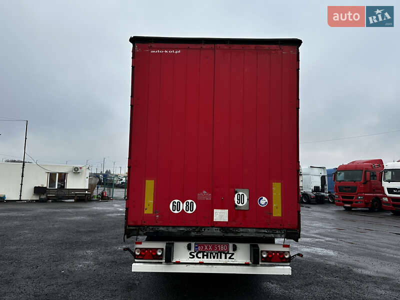 Тентований борт (штора) - напівпричіп Schmitz Cargobull Cargobull 2011 в Умані