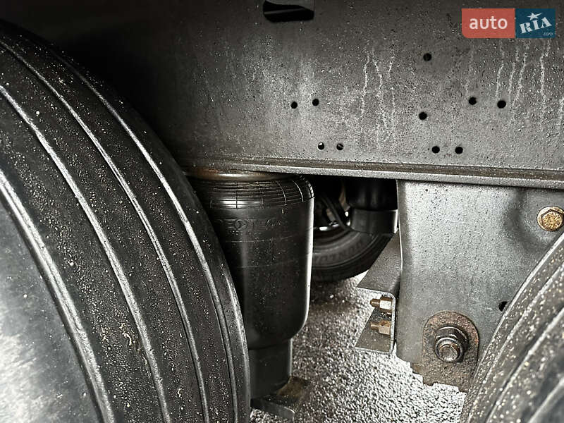 Тентований борт (штора) - напівпричіп Schmitz Cargobull Cargobull 2011 в Умані