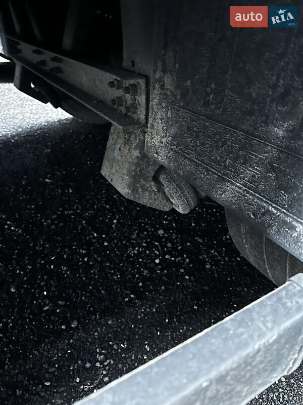 Тентований борт (штора) - напівпричіп Schmitz Cargobull Cargobull 2011 в Умані