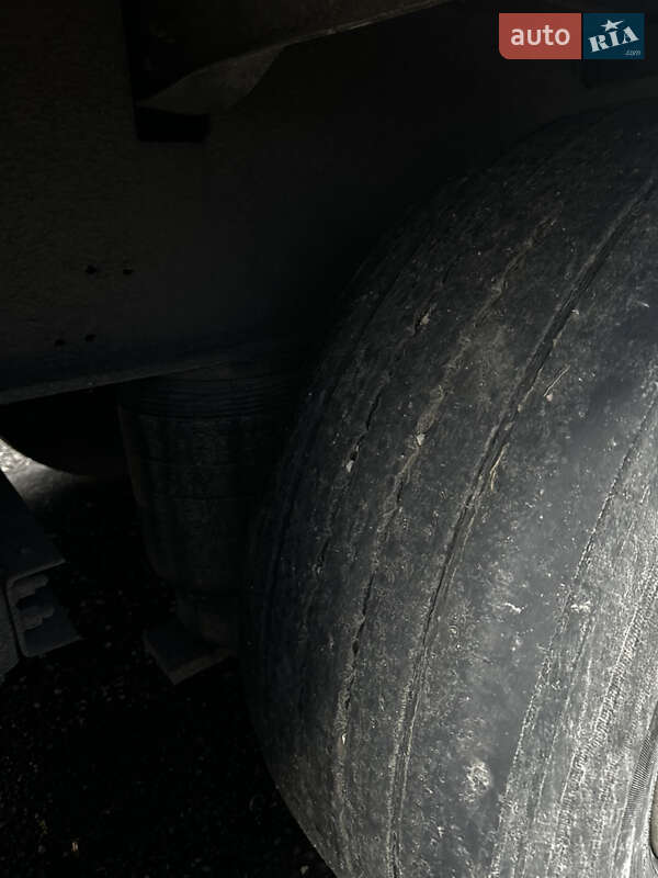 Тентований борт (штора) - напівпричіп Schmitz Cargobull Cargobull 2011 в Умані