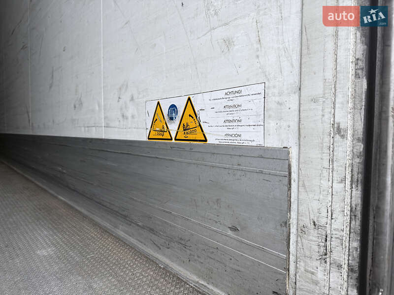 Изотермическая будка Schmitz Cargobull Cargobull 2014 в Киеве