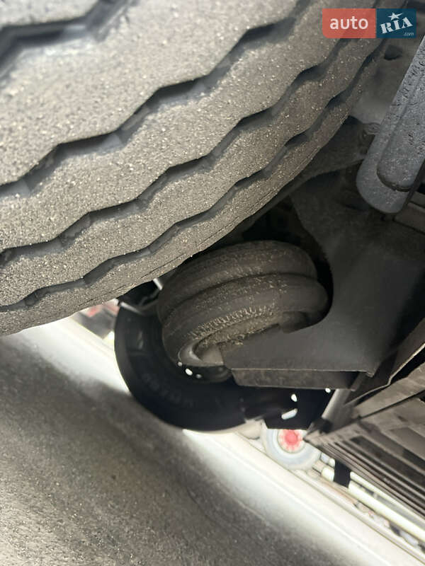 Тентованный борт (штора) - полуприцеп Schmitz Cargobull Cargobull 2015 в Луцке фото 3 Тентованный борт (штора) - полуприцеп Schmitz Cargobull Cargobull 2015 в Луцке