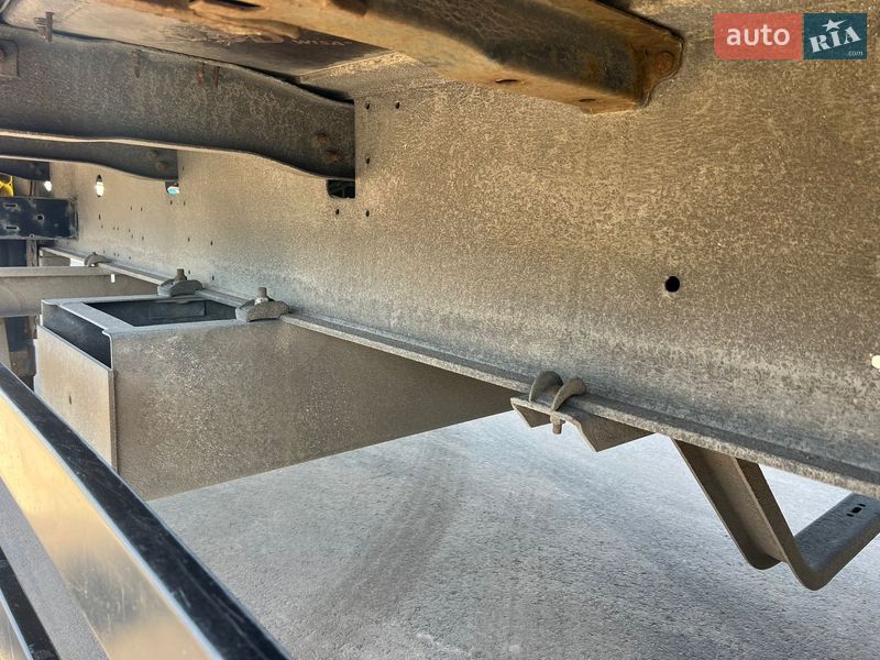 Тентованный борт (штора) - полуприцеп Schmitz Cargobull Cargobull 2017 в Луцке