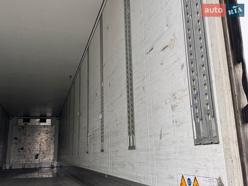 Рефрижератор полуприцеп Schmitz Cargobull Cargobull 2015 в Черновцах