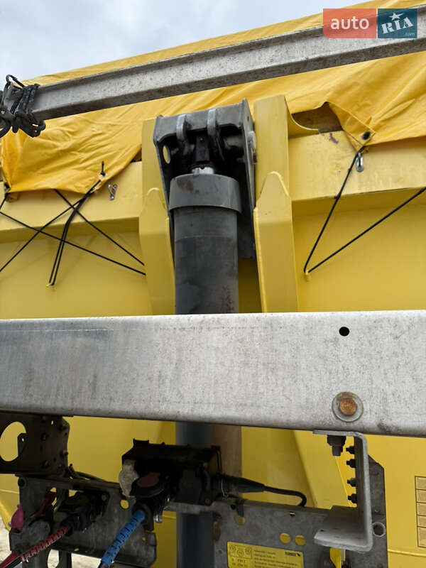 Самосвал полуприцеп Schmitz Cargobull Gotha 2015 в Черновцах